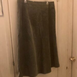 Talbots Corduroy Green Skirt with a yoke, 18